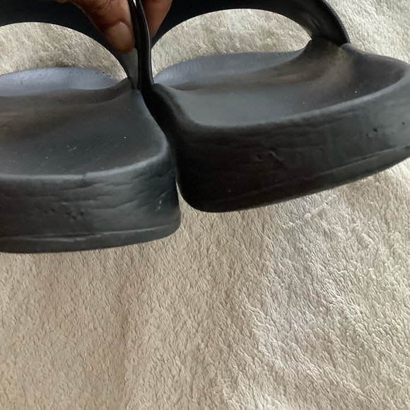 Givenchy Logo Rubber Ladies Slippers - Picture 13 of 16